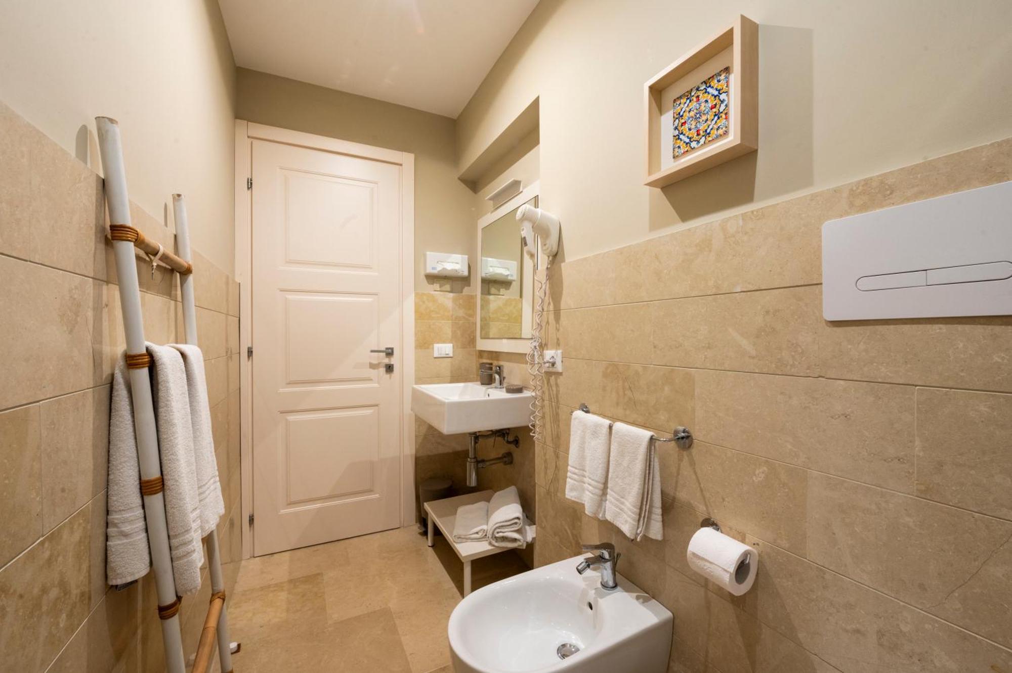 Le Mura - Charme Rooms Трапани Номер фото