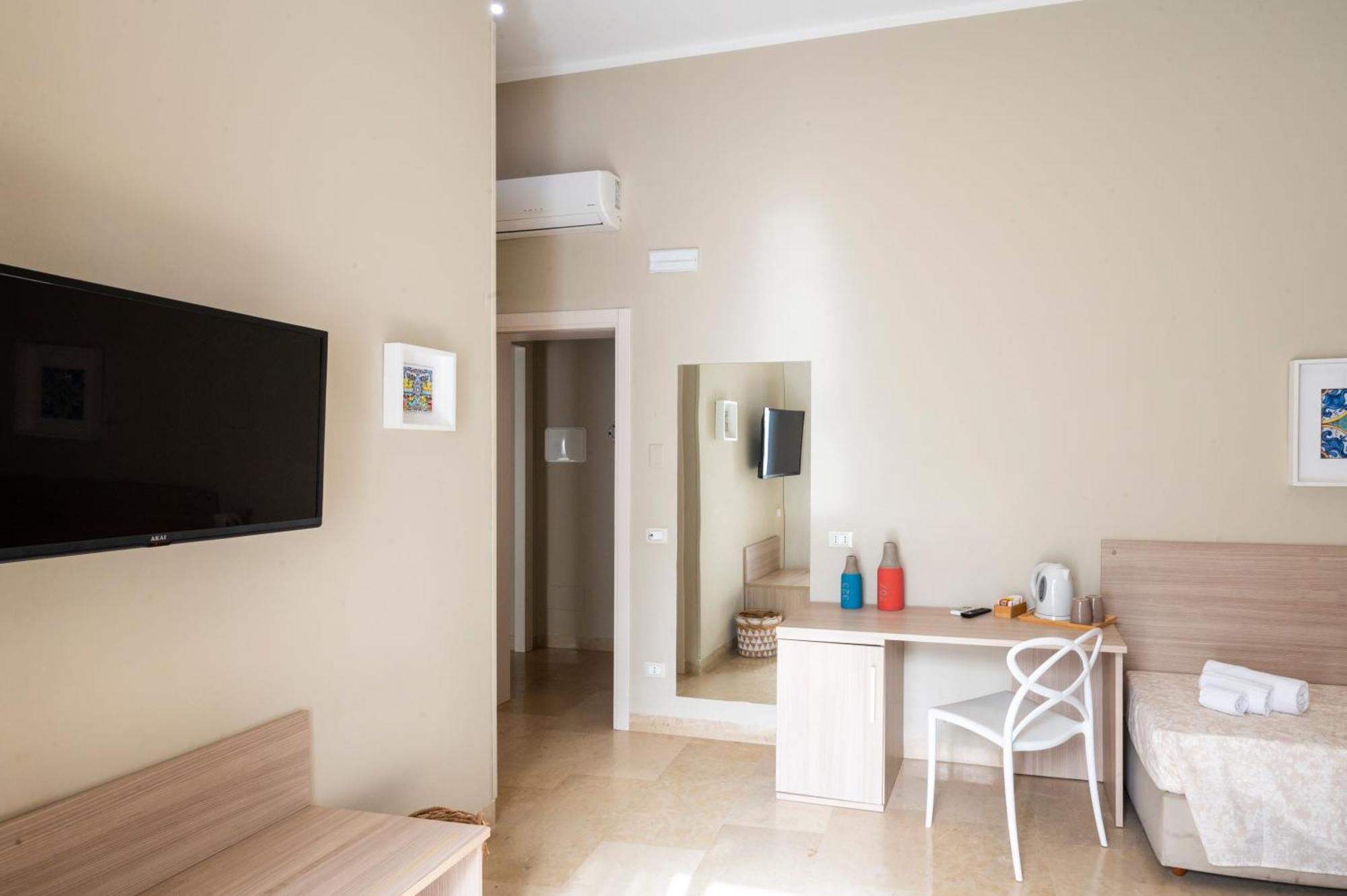 Le Mura - Charme Rooms Трапани Номер фото